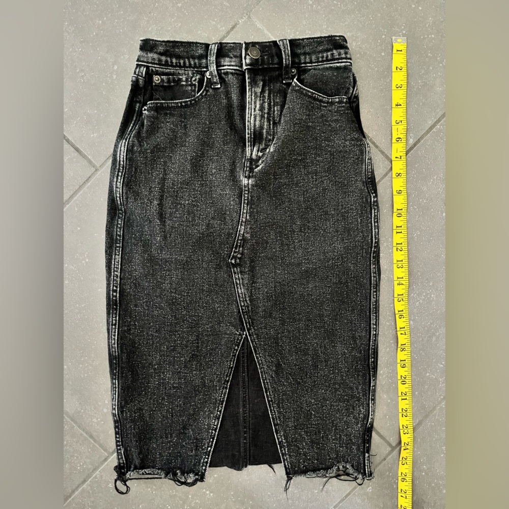 Denim pencil skirt